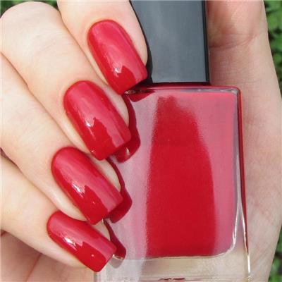 Vernis à ongles à séchage express en 30 secondes RED RED - AVON Speed Dry