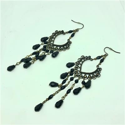 Boucle d'oreilles Grace noires gothiques et romantiques