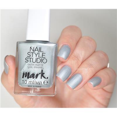 Vernis à ongles mat satiné Disco Diva (argenté)